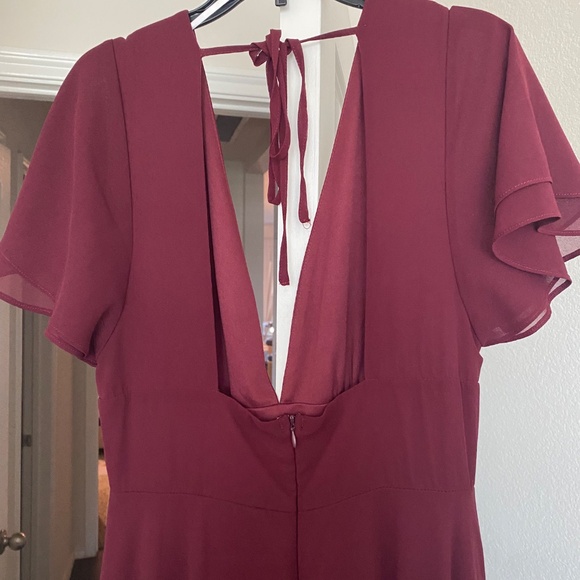 Burgundy long flowy and romantic dress - Picture 3 of 5